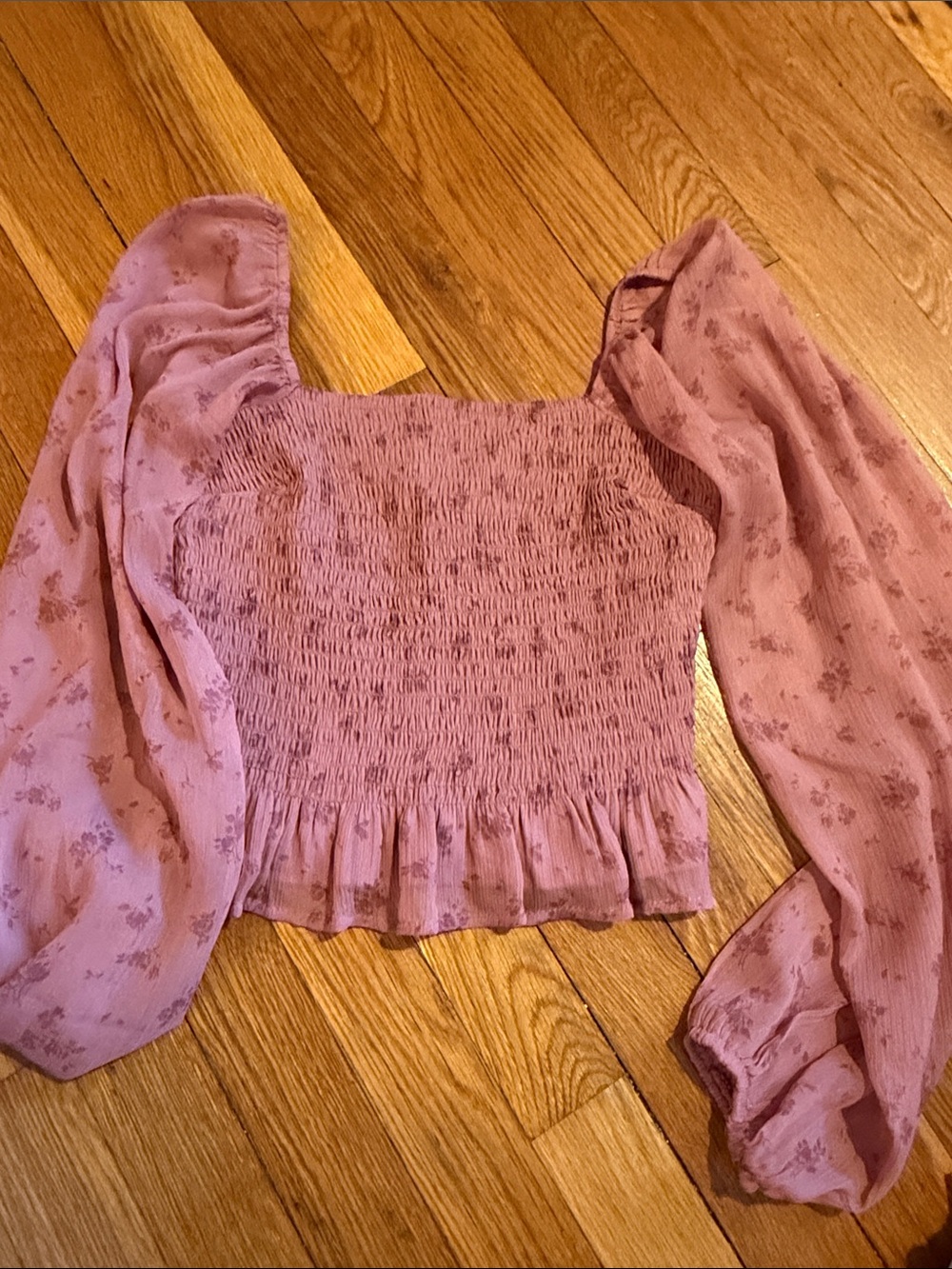 Hollister Dusty Rose Smocked Puff-Sleeve Crop Top